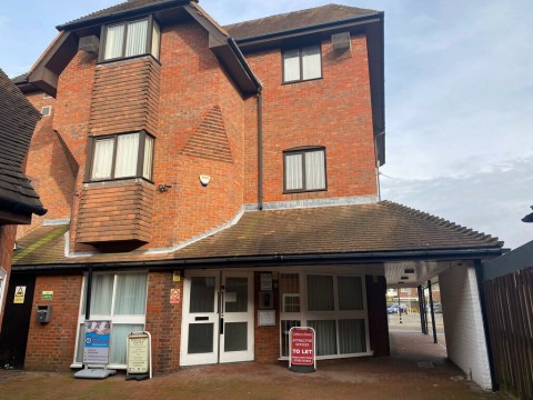 View Full Details for Chiltern House Business Centre, 64 High Street, Burnham SL1 7JT - EAID:13613, BID:13613